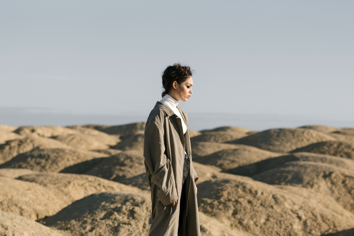 How to Get Over an Ex You Still Love (12 Expert Tips)